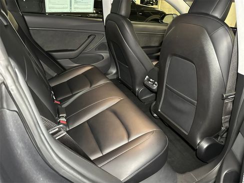 Used 2018 Tesla Model 3 Long Range image 13