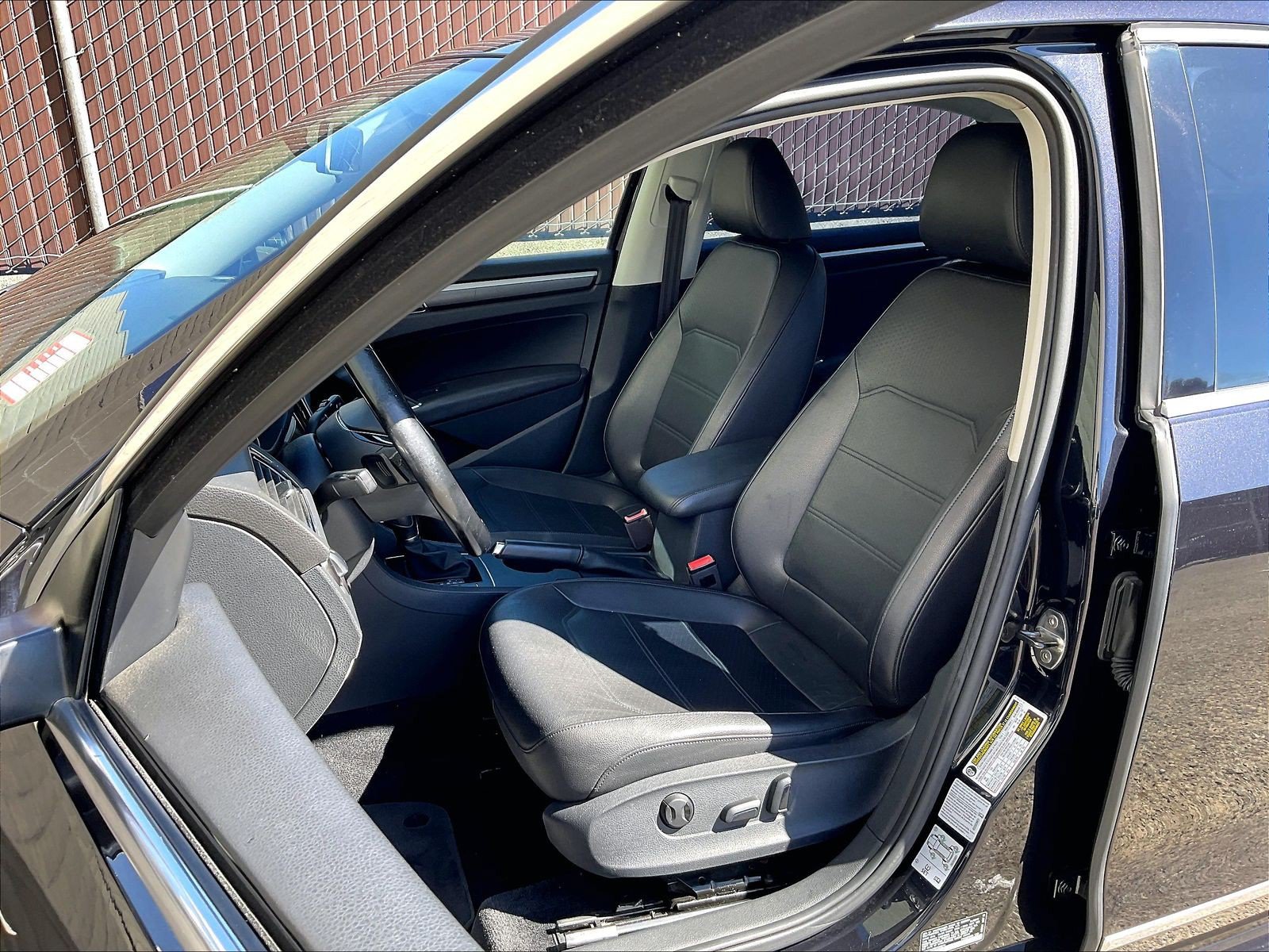 Used 2017 Volkswagen Passat 1.8T R-Line FWD image 24