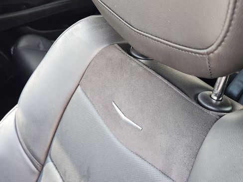 Used 2020 Cadillac Escalade ESV Premium Luxury image 16