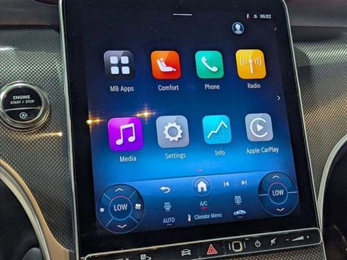 Used 2026 Mercedes-Benz GLC 300 image 13