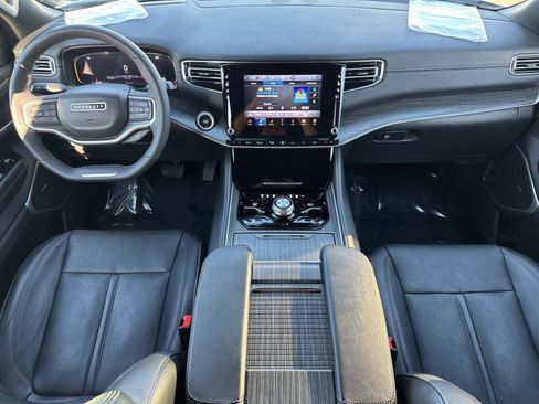 Used 2023 Jeep Wagoneer L Series III w/ Preferred Equipment Group image 9