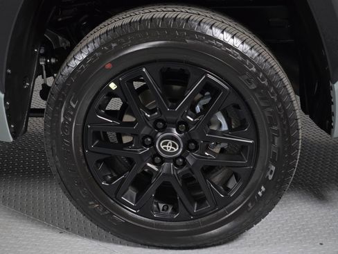 Used 2026 Toyota Tundra Limited image 9