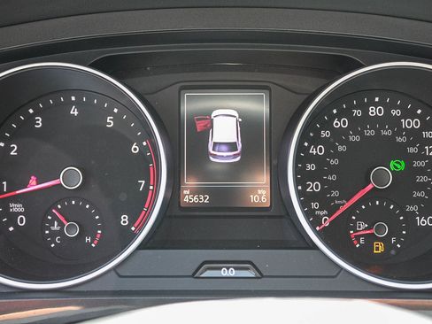 Used 2021 Volkswagen Tiguan SE FWD image 23