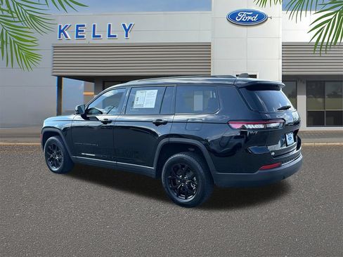 Used 2024 Jeep Grand Cherokee L Altitude RWD image 3