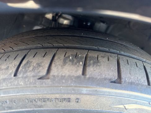 Used 2024 Toyota Prius XLE image 10