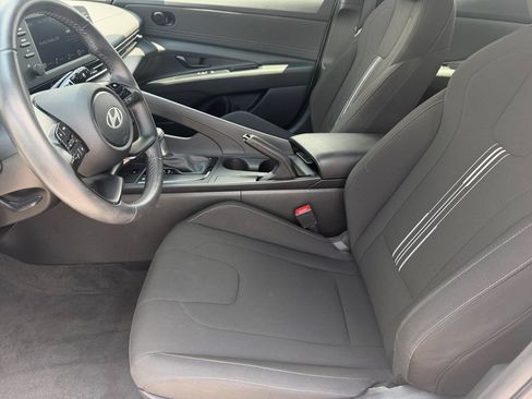 Used 2025 Hyundai Elantra Sport FWD image 10