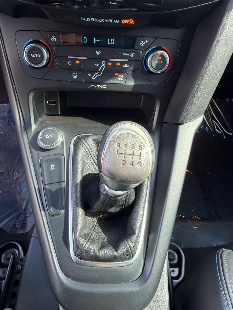 Used 2015 Ford Focus ST w/ Equipment Group 401A FWD image 45