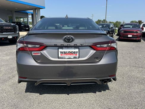 Used 2024 Toyota Camry SE FWD image 6