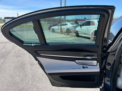 Used 2013 BMW 740i image 61