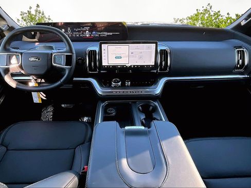 New 2026 Ford Expedition Platinum w/ Stealth Appearance Package image 5