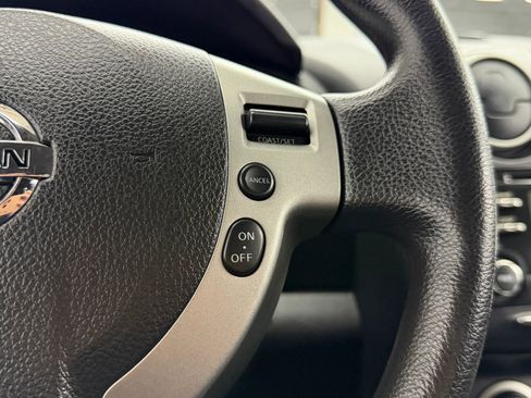 Used 2012 Nissan Rogue SV image 22