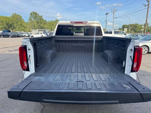 Used 2022 GMC Sierra 1500 AT4 w/ AT4 Preferred Package AWD/4WD image 19