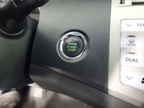 Used 2009 Toyota Avalon Limited image 21