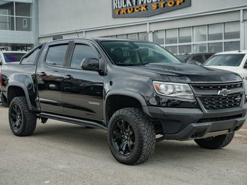 Used 2018 Chevrolet Colorado ZR2 w/ ZR2 Midnight Special Edition AWD/4WD image 3