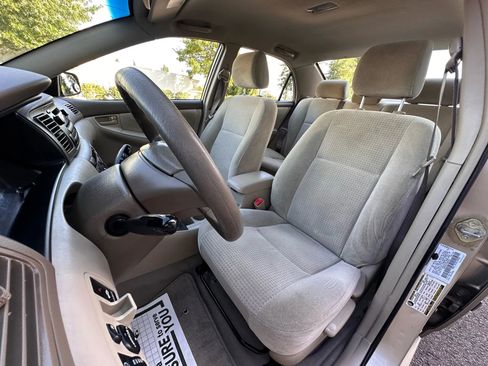 Used 2006 Toyota Corolla CE image 9