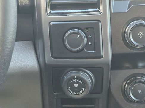 Used 2019 Ford F150 XLT w/ Equipment Group 302A Luxury AWD/4WD image 15