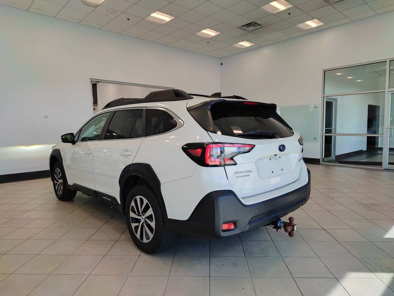 Used 2024 Subaru Outback Premium AWD/4WD image 5