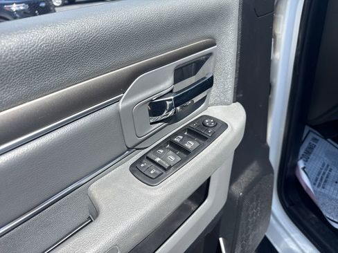 Used 2014 RAM 2500 SLT AWD/4WD image 32