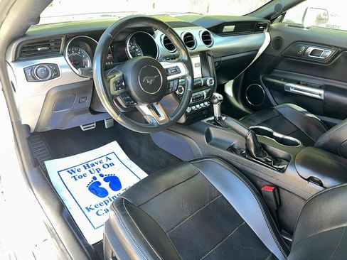 Used 2018 Ford Mustang Premium image 13