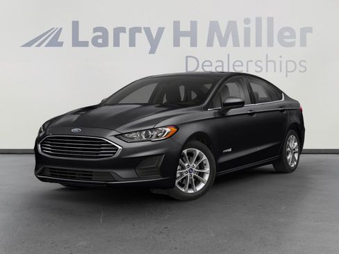 Used 2019 Ford Fusion SE image 1
