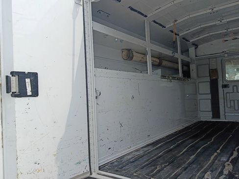 Used 2022 GMC Savana 3500 w/ Power Convenience Package RWD image 18