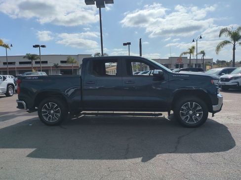 Certified 2022 Chevrolet Silverado 1500 LT AWD/4WD image 7