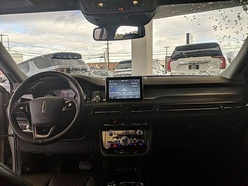 Certified 2022 Lincoln Corsair AWD w/ Premium Package image 15