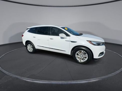 Used 2018 Buick Enclave Essence image 2