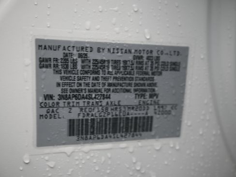 Certified 2025 Nissan Kicks SR FWD image 10