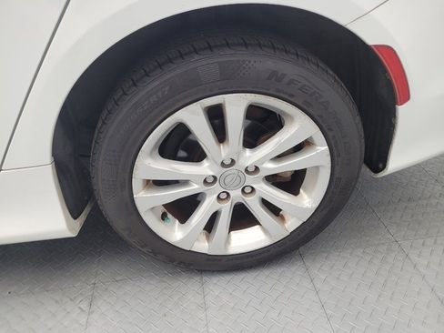 Used 2016 Chrysler 200 Limited w/ Convenience Group FWD image 31