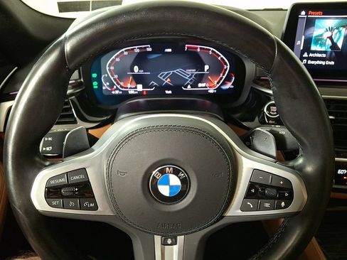 Certified 2023 BMW 530i xDrive w/ M Sport Package AWD/4WD image 20