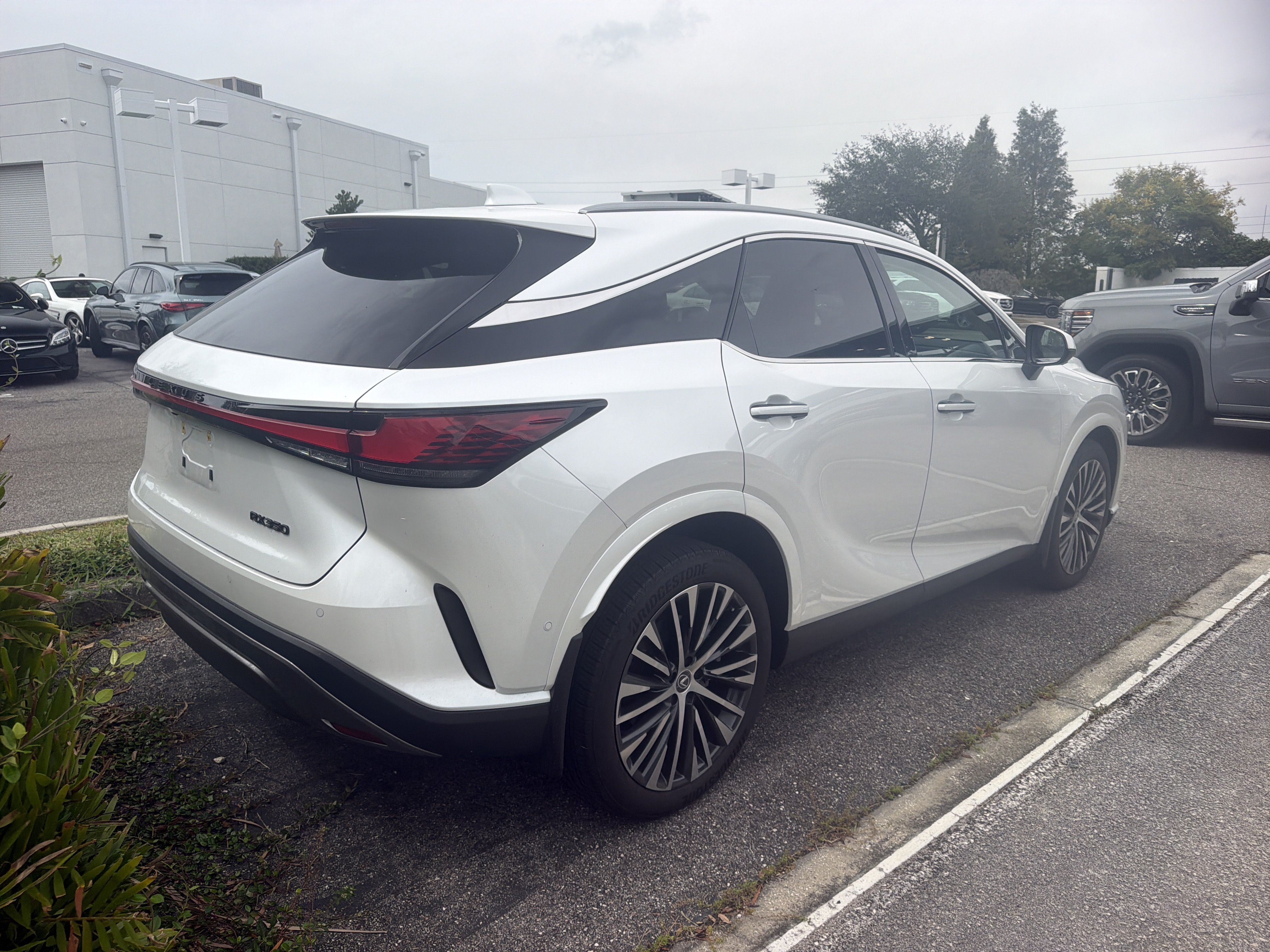 Used 2025 Lexus RX 350 Premium Plus w/ Convenience Package FWD image 2