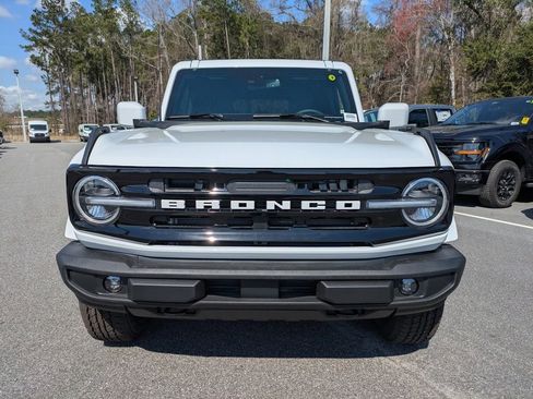 New 2026 Ford Bronco Outer Banks image 9