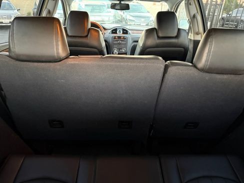 Used 2009 Buick Enclave CXL w/ Driver Confidence Package image 20