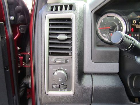 Used 2016 RAM 1500 Express AWD/4WD image 22