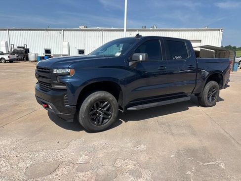 Used 2020 Chevrolet Silverado 1500 LT Trail Boss AWD/4WD image 2
