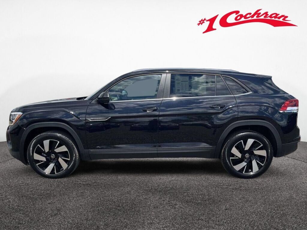 Used 2025 Volkswagen Atlas Cross Sport SE FWD image 10