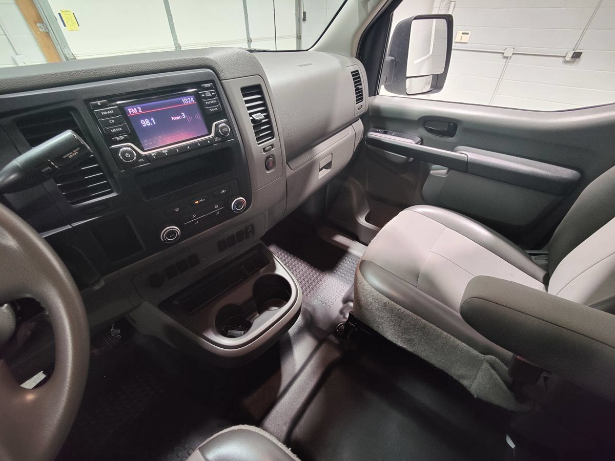 Used 2018 Nissan NV 2500 S RWD image 30