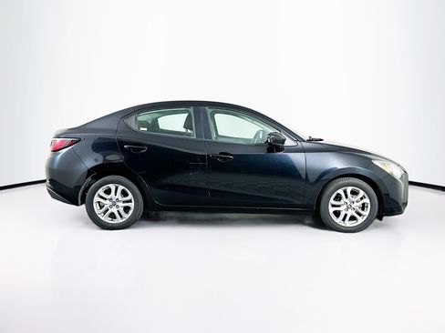 Used 2018 Toyota Yaris iA FWD image 10