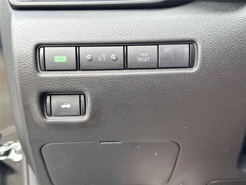 Used 2025 Nissan Sentra S FWD image 21