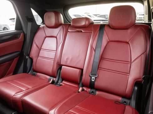 Certified 2023 Porsche Cayenne image 29