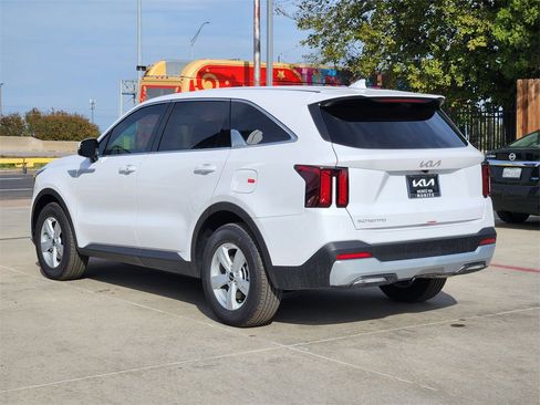 New 2026 Kia Sorento LX image 4