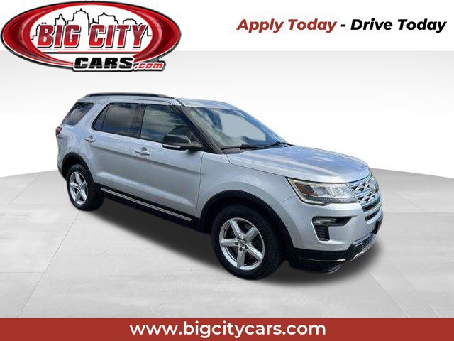 Used 2018 Ford Explorer XLT w/ Equipment Group 201A FWD image 1