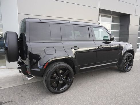 New 2026 Land Rover Defender 110 V8 image 4