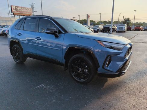 Certified 2025 Toyota RAV4 XSE w/ Advanced Technology Package AWD/4WD image 7