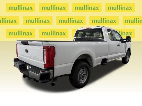New 2026 Ford F250 XL w/ XL Chrome Package image 3