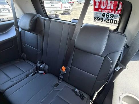 Used 2020 GMC Yukon SLT w/ Premium Edition AWD/4WD image 12