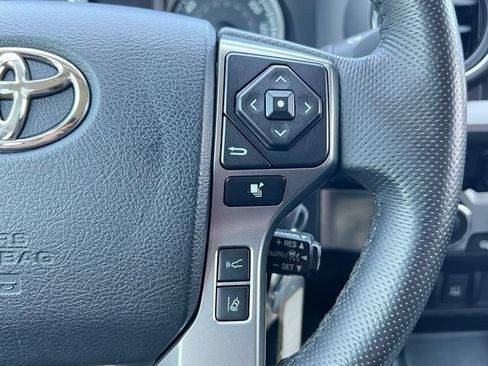 Used 2019 Toyota Tacoma SR5 AWD/4WD image 28