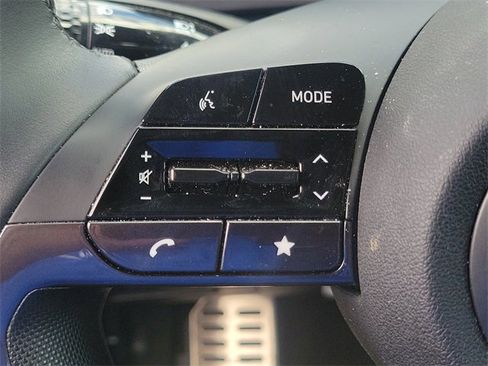 Used 2025 Hyundai Elantra Sport image 4