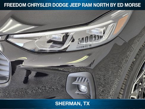 Used 2026 Ford Escape Platinum w/ Premium Technology Package AWD/4WD image 5